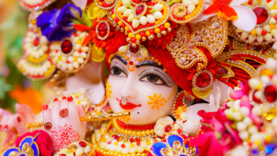 75+ Happy Krishna Janmashtami wishes, messages, greetings and quotes for 2025