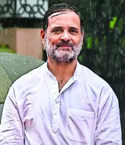 PM praise for RSS in I-Day speech troubling, regrettable, says oppn | India News