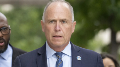 Washington legal chief sues Donald Trump over police takeover