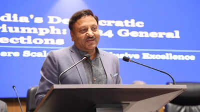 Sanjay Raut: Ex-CEC Rajiv Kumar not being allowed to speak to people | India News