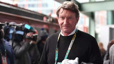 “It’s a war”: Wayne Gretzky’s legacy came under fire amid Donald Trump’s controversial trade war with Canada | NHL News