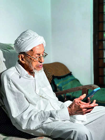 At 105, Kerala man becomes ‘digi-literate’ | India News