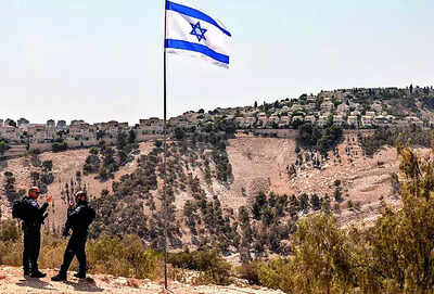 Israel approves E1 settlement plan, move seen as ‘erasing’ Palestinian state; 3,500 homes to cut West Bank in two