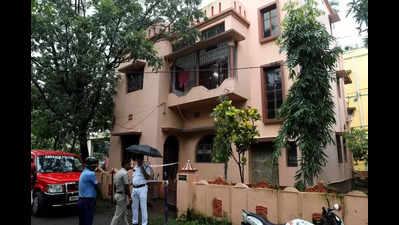 Bungalow murder in Kolkata: Elderly woman killed, husband found tied up; ornaments missing, CCTV wires severed | Kolkata News