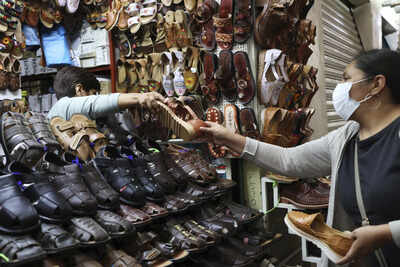 Adidas reps apologize to Mexican artisans over sandals