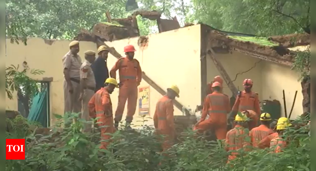 Nizamuddin roof collapse: Room caves in near Humayun’s Tomb; 5 dead | India News