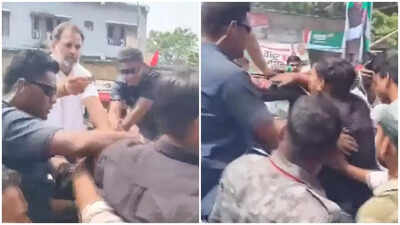 ‘Sweet’ response: Rahul offers candies to protesters waving black flags in Bihar- Watch | India News