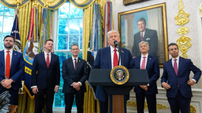 Donald Trump announces Pfizer price cuts for Medicaid; $70 billion US investment promised; stock jumps 5%