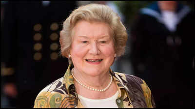 Dame Patricia Routledge Death News: ‘Keeping Up Appearances’ star Dame Patricia Routledge passes away at 96 |