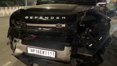 Land Rover Defender goes on rampage: SUV rams into 5 cars near Noida mall; driver in custody | Noida News