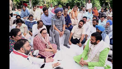 Abetment FIR on Haryana DGP, 7 senior cops for IPS officer’s suicide | Chandigarh News