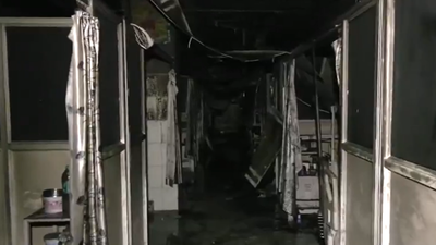 Jaipur hospital fire: Doctors, compounders fled as smoke spread, say kin; CM reviews situation at SMS trauma centre | Jaipur News