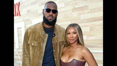 “There’s always a fear”: LeBron James’ wife Savannah James reflects on balancing motherhood and running a business under public scrutiny | NBA News