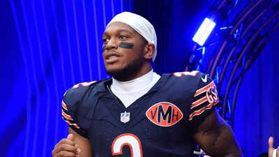 DJ Moore left the Northwest Stadium in an ambulance after a 25-24 win over the Washington Commanders | NFL News