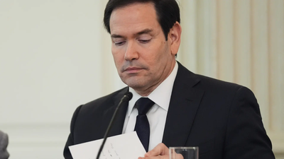 Trump receives urgent note from Rubio on Mideast peace deal during antifa roundtable