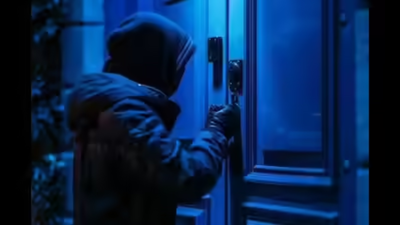 ‘Wife killer’ steals jail chequebook, and Rs 30 lakh | India News