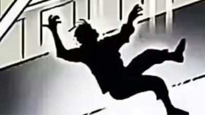 Ghaziabad techie falls to death from 31st floor while inspecting flat; police probe CCTV footage, last phone call | Noida News