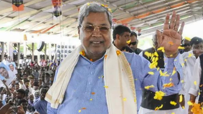 Karnataka: Ministers clash over Lingayat issue | India News