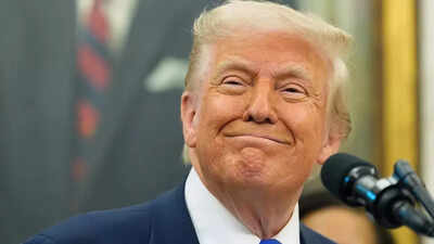 Why is Donald Trump choosing this Lions vs Commanders game to step back into the NFL spotlight? | NFL News