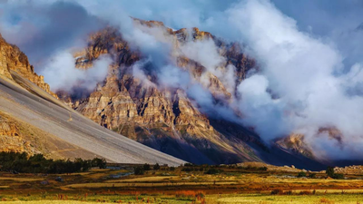 Cold wave grips Himachal; Tabo records minus 5.5 degrees, Kalpa sees snowfall | India News