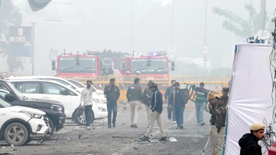 Red Fort blast: Police searches Delhi hotels night long; detains 4 suspects — Top development | India News