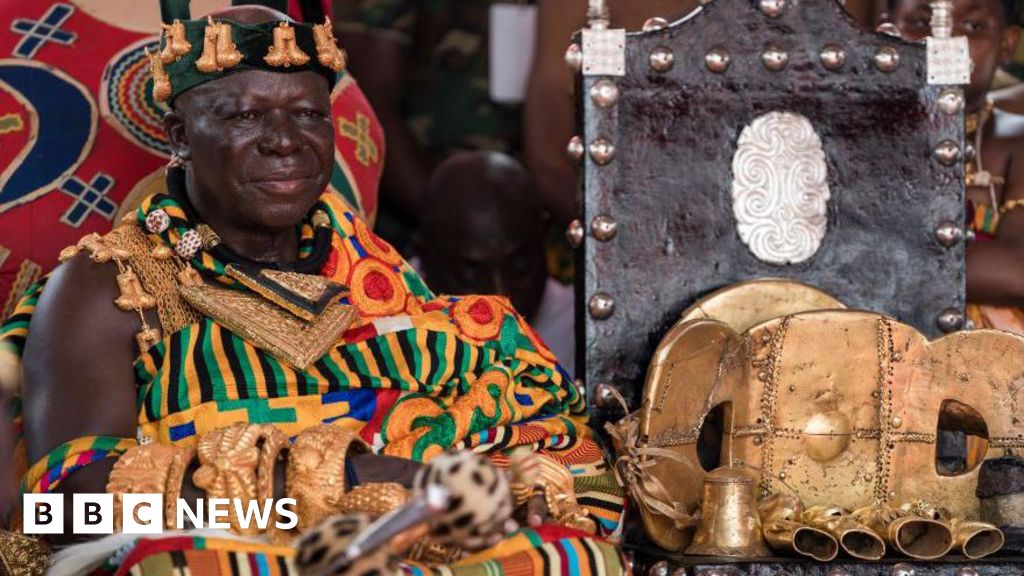 Ghana’s Asante king welcomes return of artefacts from the UK and South Africa