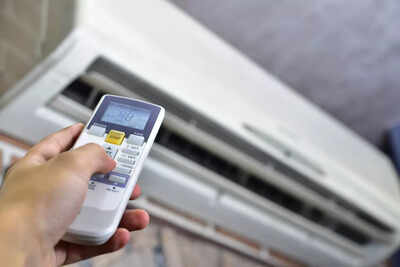 How to use your air conditioner as a room heater this winter