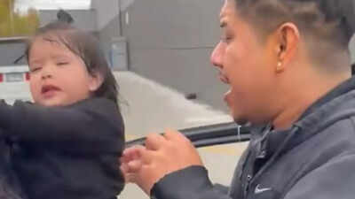 ‘She was struggling to breathe’: Federal agents pepper-spray 1-year-old girl in Chicago’s Little Village — video