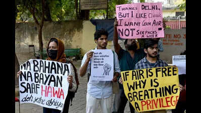 Protesters raise ‘right to breathe’ chorus, seek solution to pollution | Delhi News