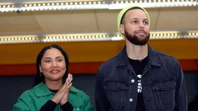 Fans call it an “A+ wife move” as Ayesha Curry’s gesture toward Golden State Warriors star Stephen Curry explodes online | NBA News