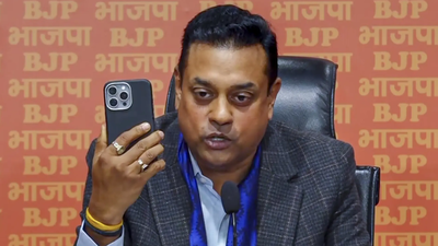 ‘Chor ki daadhi mein tinka’: BJP defends Sanchar Saathi app; attacks Congress over privacy row | India News