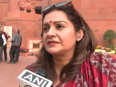 ‘Petty’: Priyanka Chaturvedi on no invite to Rahul, Kharge for Putin’s dinner; urges President Murmu to be ‘bipartisan’ | India News