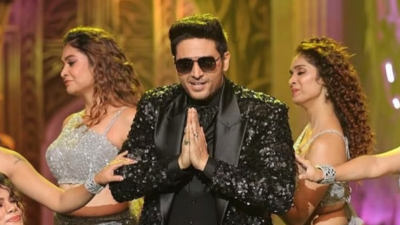 Bigg Boss 19 Winner: Gaurav Khanna lifts the grand trophy; takes home Rs 50 lakh cash prize and car |