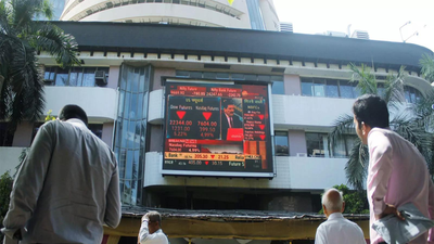 FII flows 2026: Foreign investors extend selling streak in early sessions; analysts expect turnaround later this year