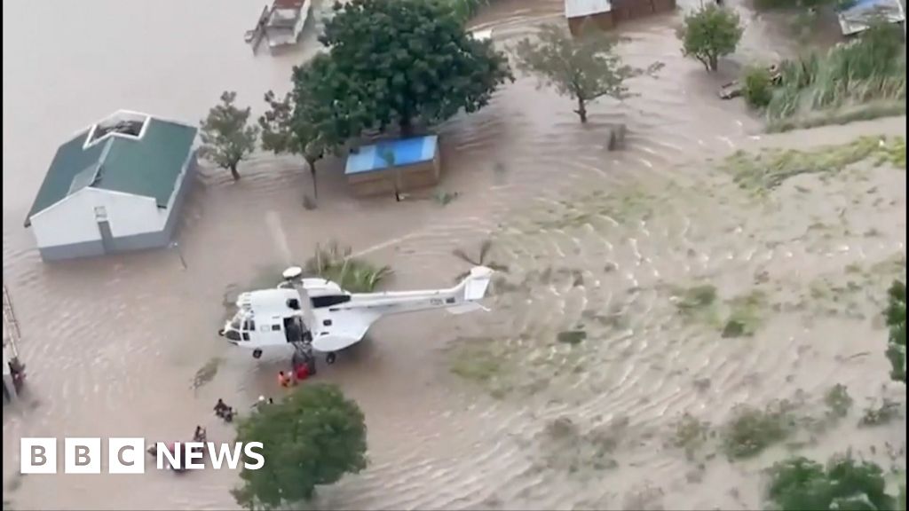 Mozambique floods: ‘The water took everything’