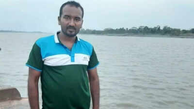 Bangladesh crisis: Hindu scribe shot in head, throat slit; latest in spate of minority attacks