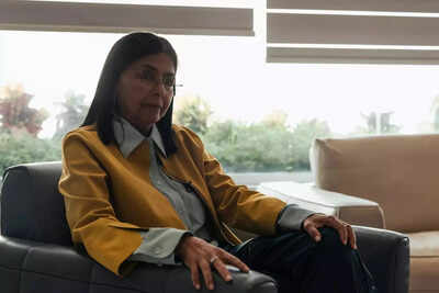 Post-Maduro Venezuela: Military backs Delcy Rodríguez as VP; tells people to resume normal activities