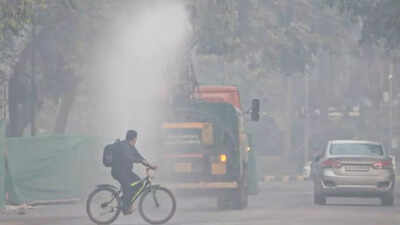 Delhi air pollution: City wriggles out of GRAP-III grip; yellow alert issued for dense fog | Delhi News