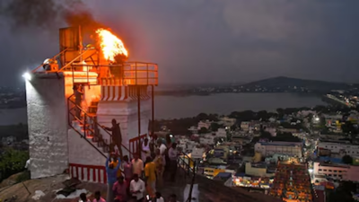 ‘Wakf has no locus standi’: Madras HC upholds order of single bench to light deepam at the deepathoon atop Thiruparankundram hill | Chennai News