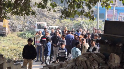 UP horror: Man shoots wife dead inside police station for eloping with lover; 2 cops suspended | Lucknow News