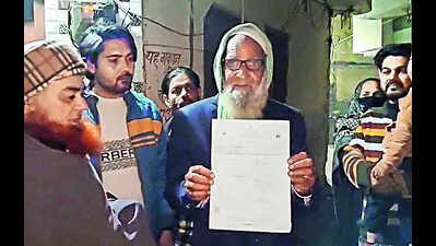 Missing since 1997, UP man returns home from West Bengal for SIR formalities | Agra News