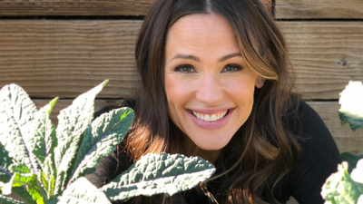 Raising teenagers isn’t easy and here’s how Jennifer Garner keeps it real |