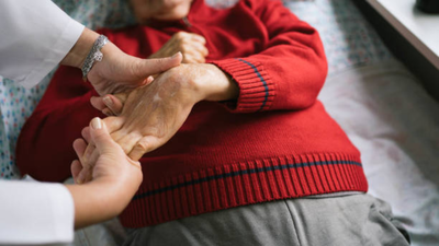 Stepping into the sun may speed up stroke recovery, AIIMS study suggests; doctor shares key precautions |