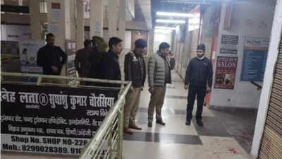 Retired Air Force officer shot by unidentified assailants at restaurant in Lucknow shopping complex | Lucknow News