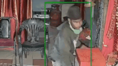 Caught on cam: Thief prays, hesitates for 15 seconds, then steals donation box at Lucknow temple | Lucknow News