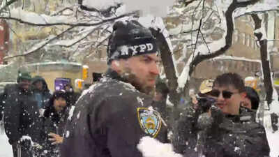 ‘This is disgusting’: Ted Cruz invites NYPD officers to Texas after snowball attack during New York storm