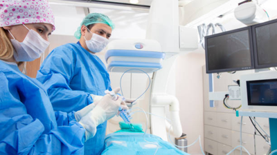 Doctor uses hybrid TEVAR to treat high-risk aneurysm case