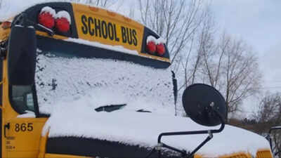 Schools open, buses cancelled across GTA amid Ontario winter storm: Weather forecast, other details families need to know