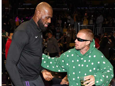 Justin Bieber draws spotlight courtside as LeBron James leads Los Angeles Lakers against Orlando Magic | NBA News