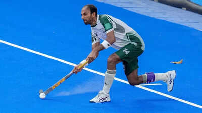 Accommodation row rocks Pakistan hockey: PHF chief resigns after banning captain | Hockey News